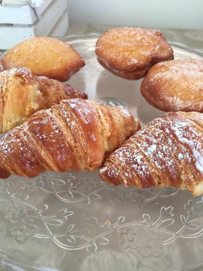 La Dimora Dei Conti Panzió Collemeto Kültér fotó