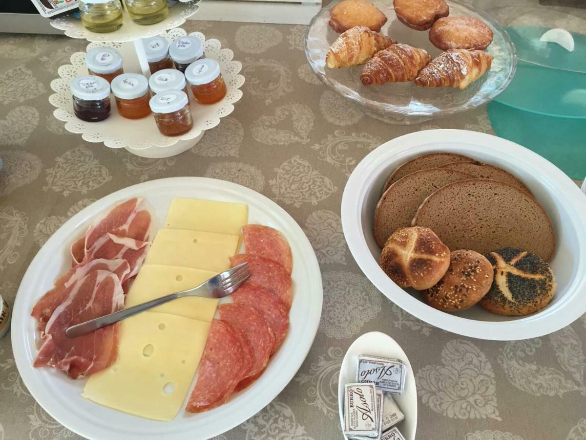La Dimora Dei Conti Panzió Collemeto Kültér fotó